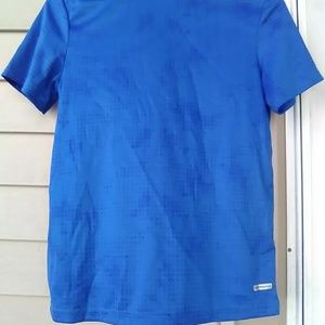 Tek Gear Like new youth top short sleeves blue